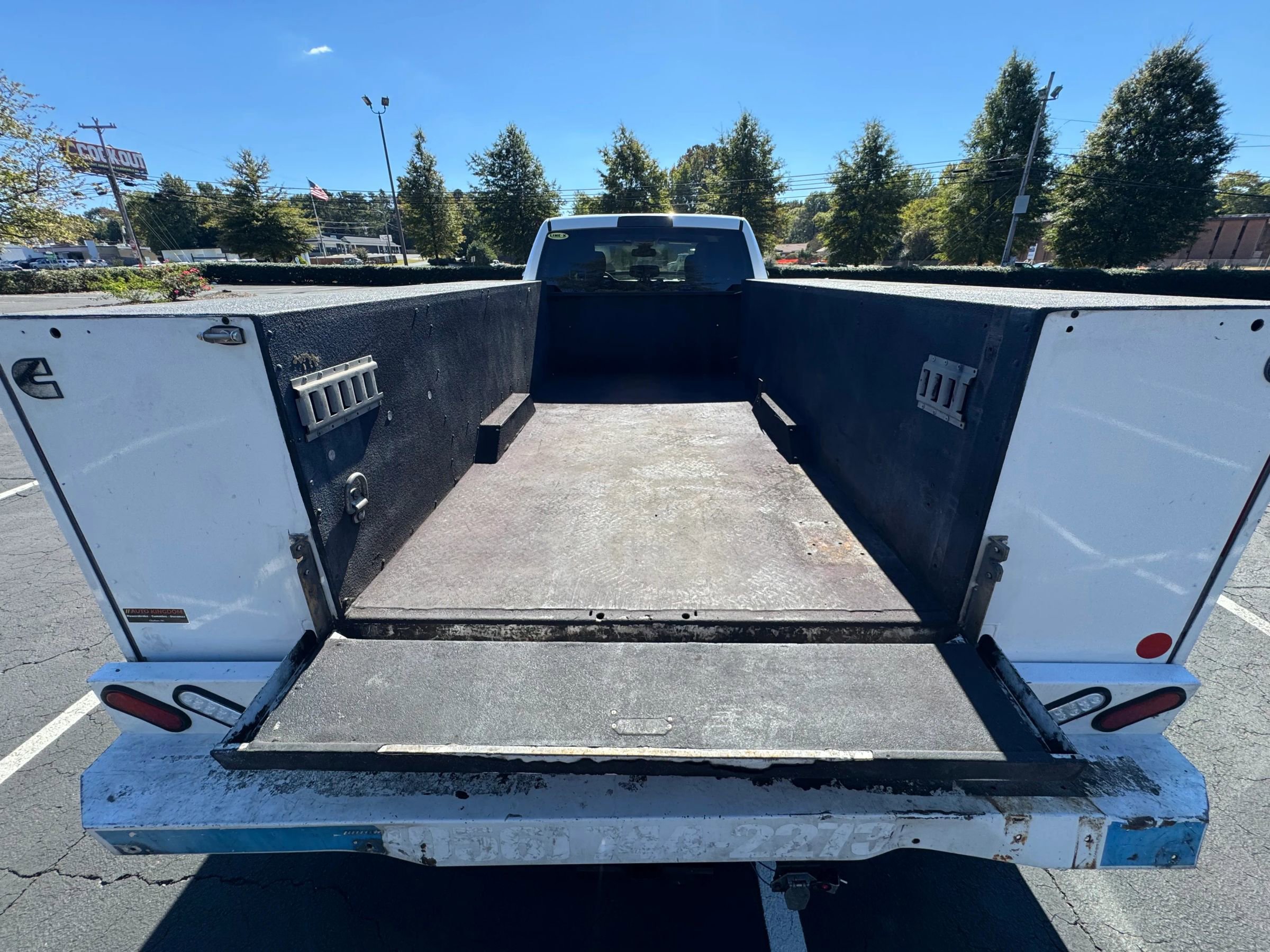 Used 2016 RAM 3500 Tradesman w/ Chrome Appearance Group image 9