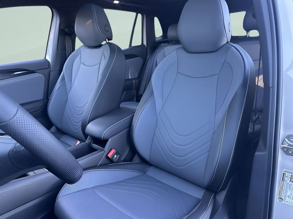 New 2026 Volkswagen Tiguan SE R-Line image 11