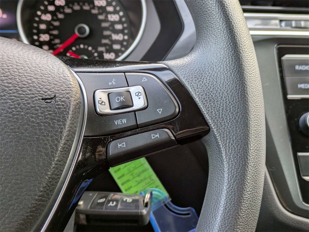 Used 2020 Volkswagen Tiguan S image 28