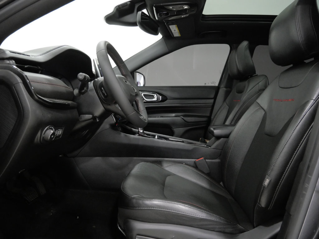 Used 2024 Jeep Compass Trailhawk w/ Sun and Sound Group AWD/4WD image 12