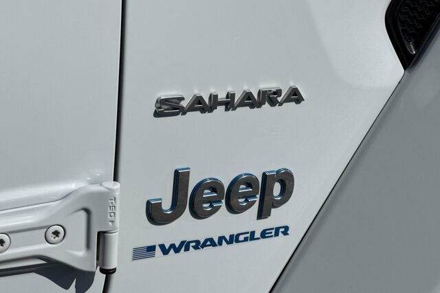 Used 2024 Jeep Wrangler Unlimited Sahara AWD/4WD image 23