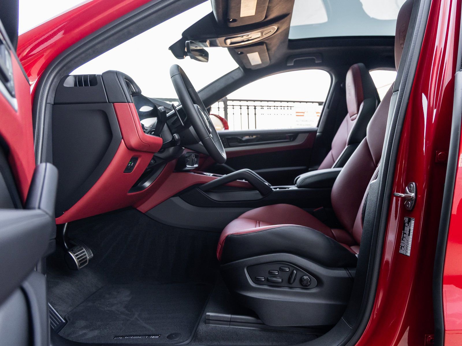 New 2026 Porsche Cayenne S image 27