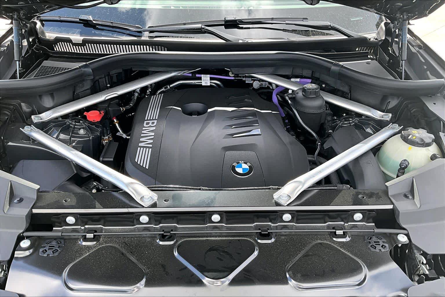 Used 2026 BMW X5 sDrive40i w/ M Sport Package RWD image 31