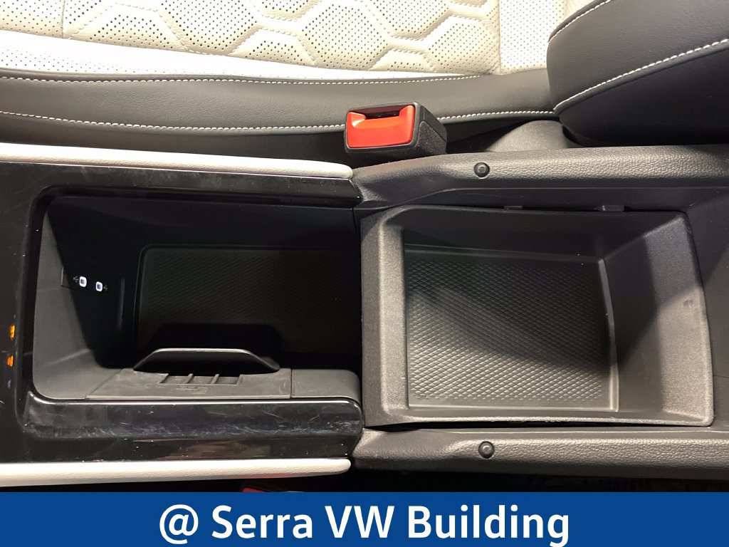 Used 2025 Volkswagen Tiguan SEL R-Line AWD/4WD image 30