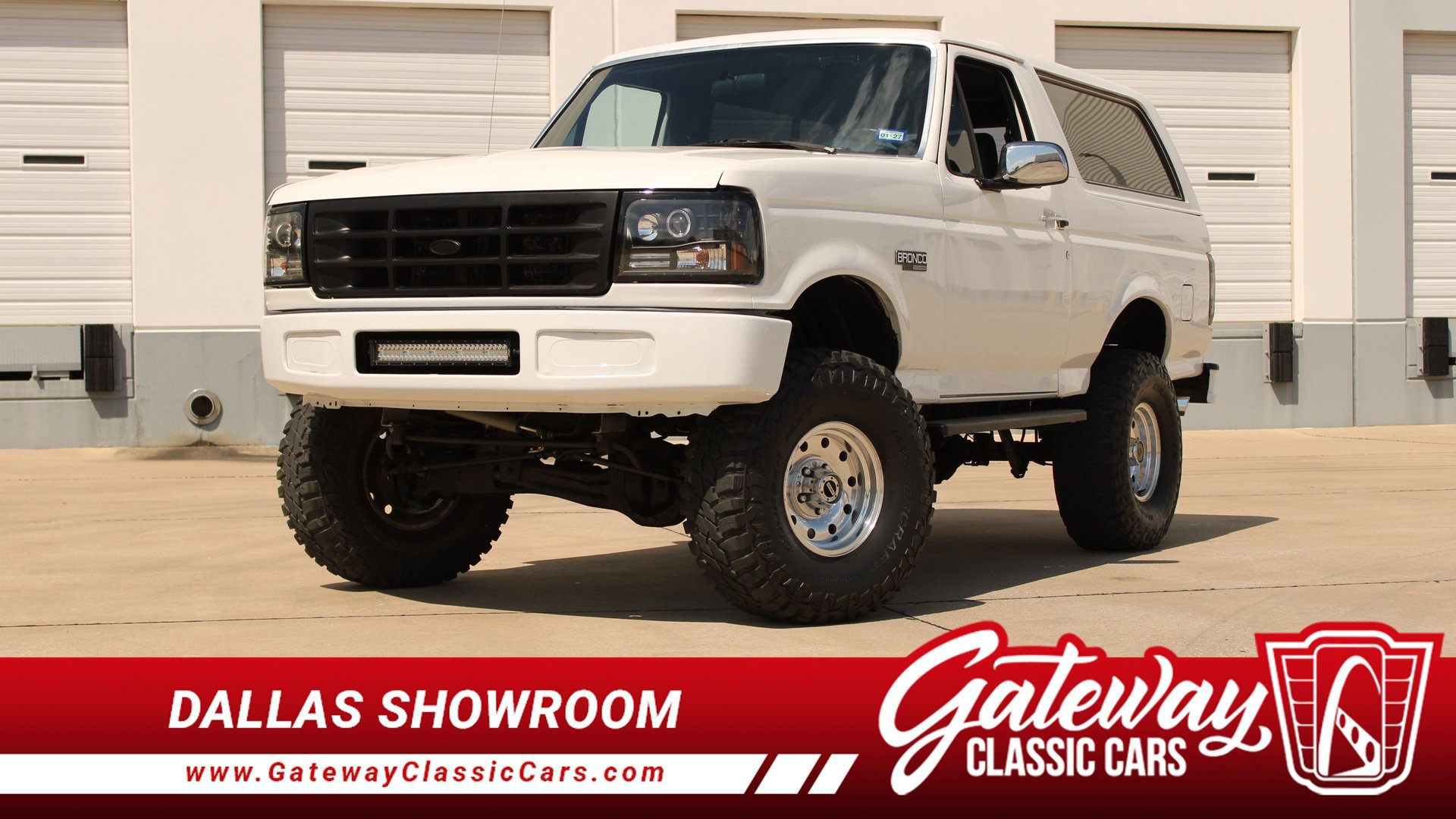 Used 1993 Ford Bronco XLT AWD/4WD image 1