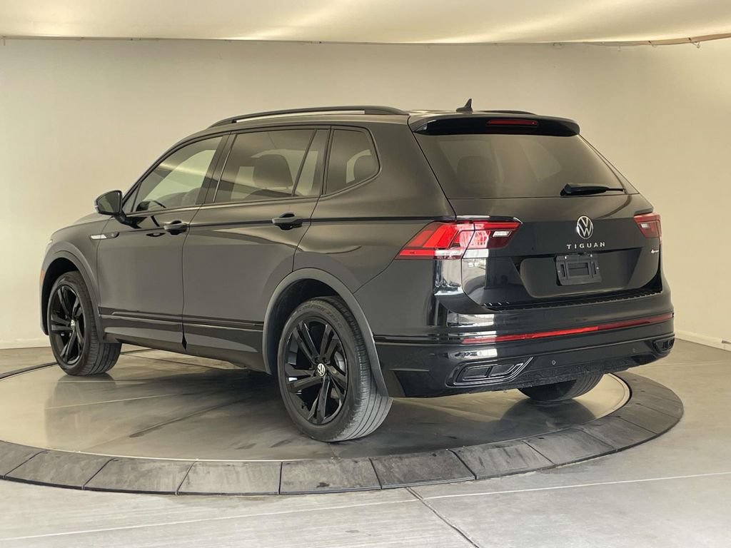 Used 2024 Volkswagen Tiguan SE R-Line AWD/4WD image 3