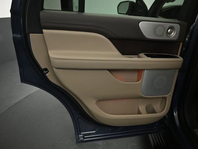 Used 2023 Lincoln Navigator Reserve image 24