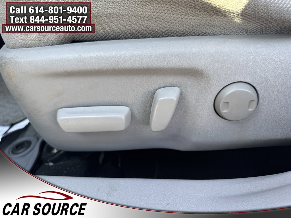 Used 2012 Toyota Camry LE image 15