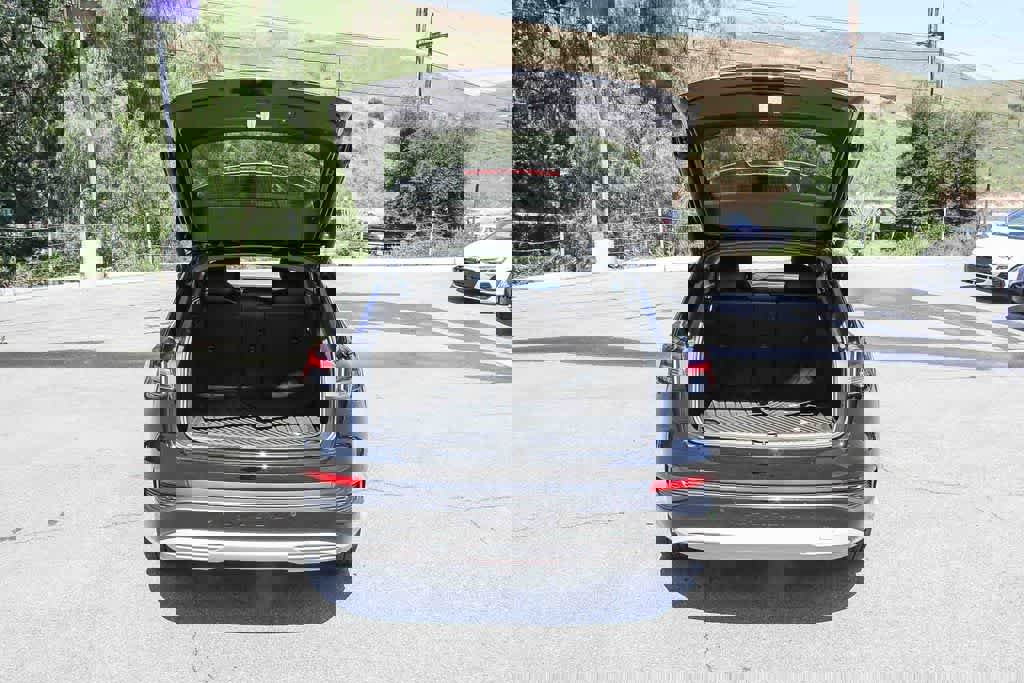 Used 2023 Audi Q4 e-tron Premium Plus w/ Premium Plus image 26