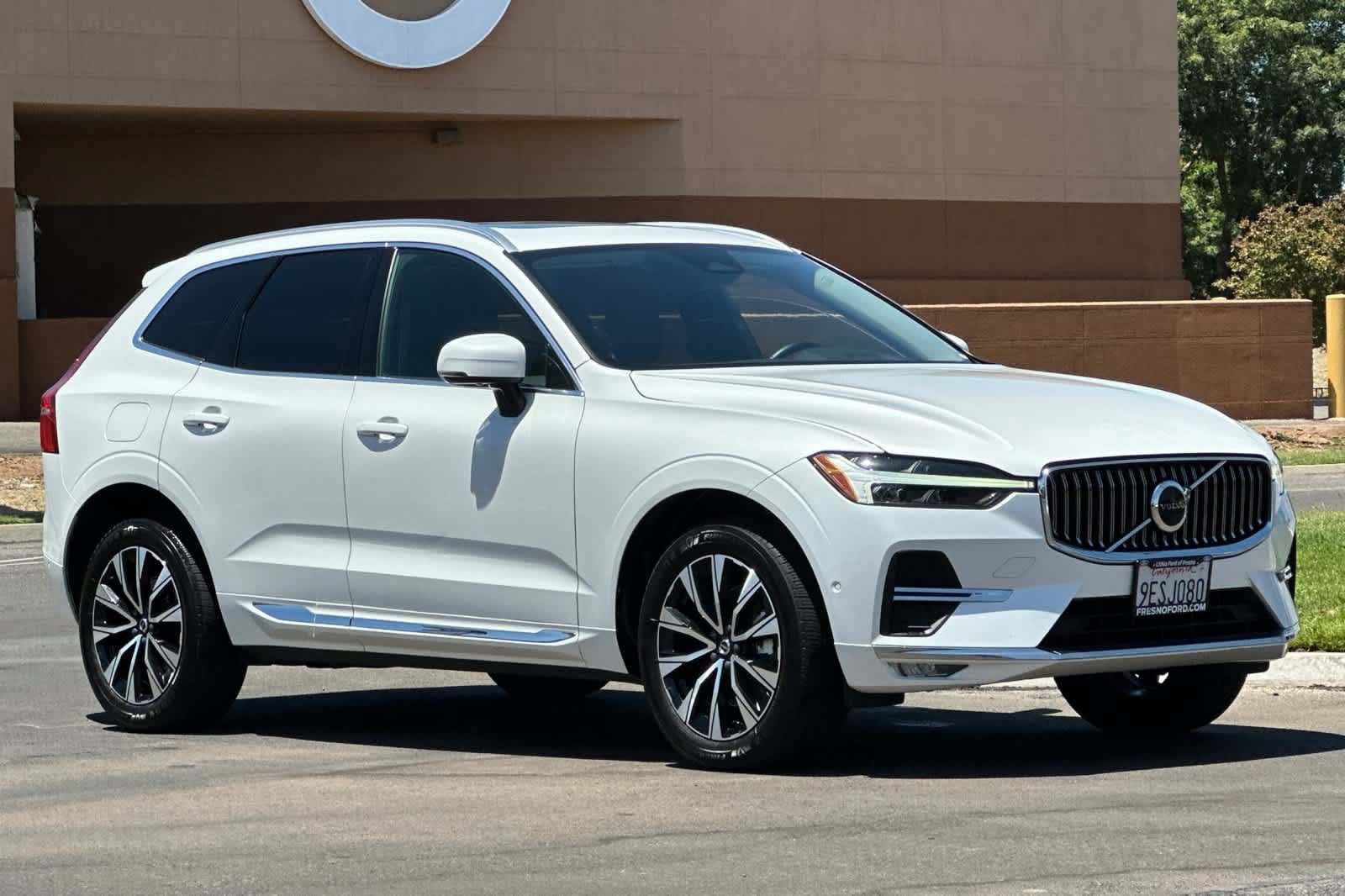 Used 2023 Volvo XC60 B5 Plus AWD/4WD image 10