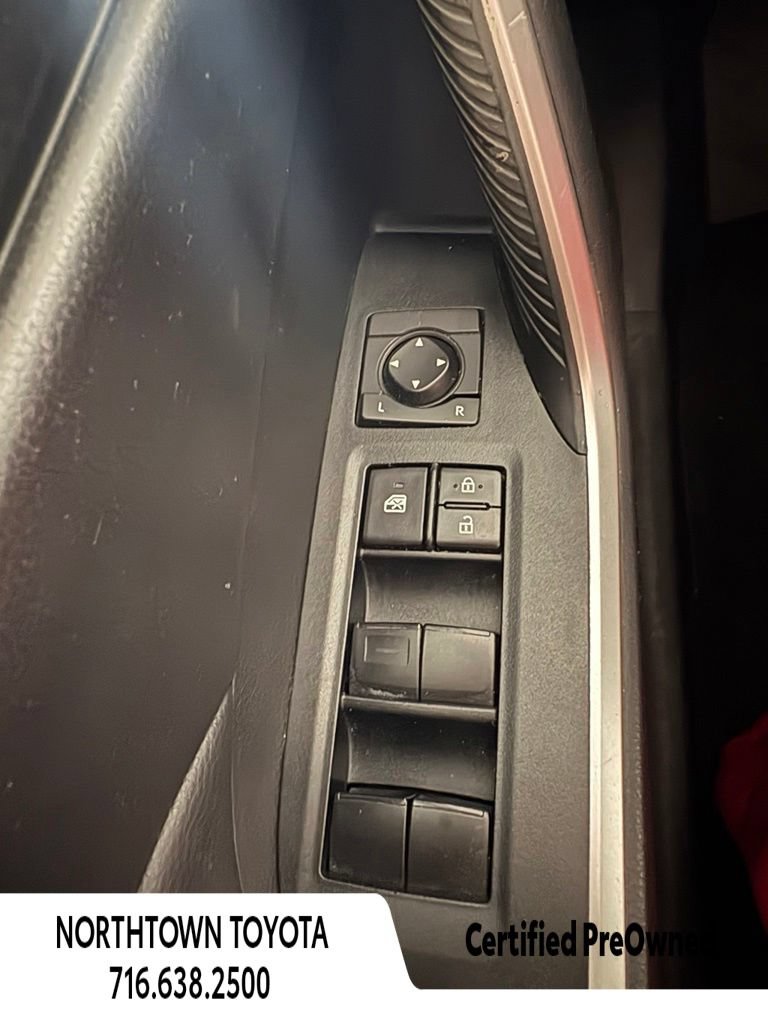 Used 2020 Toyota RAV4 LE w/ All Weather Liner Package AWD/4WD image 20