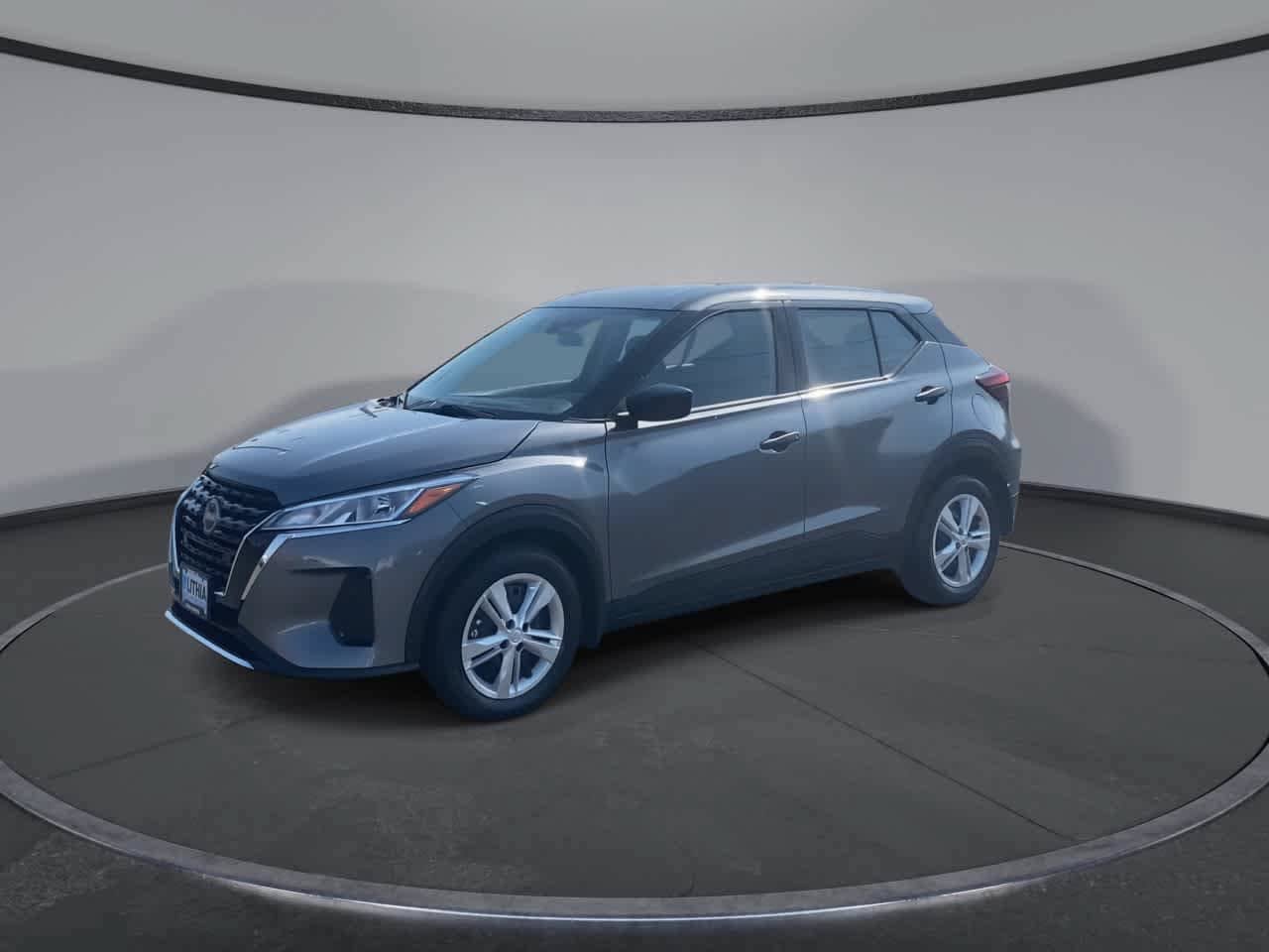 Used 2023 Nissan Kicks S FWD image 4