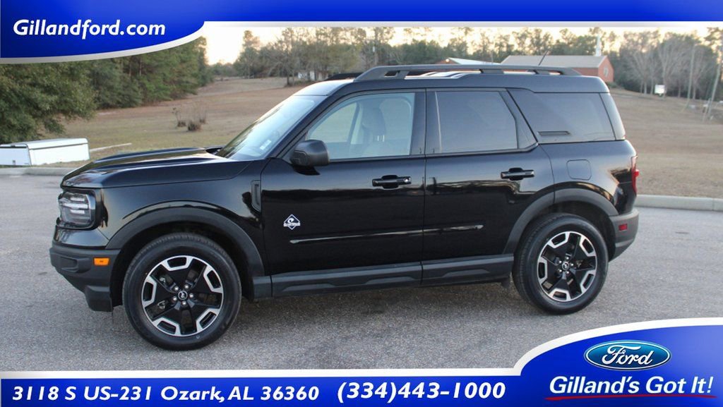 Used 2023 Ford Bronco Sport Outer Banks w/ Tech Package image 1