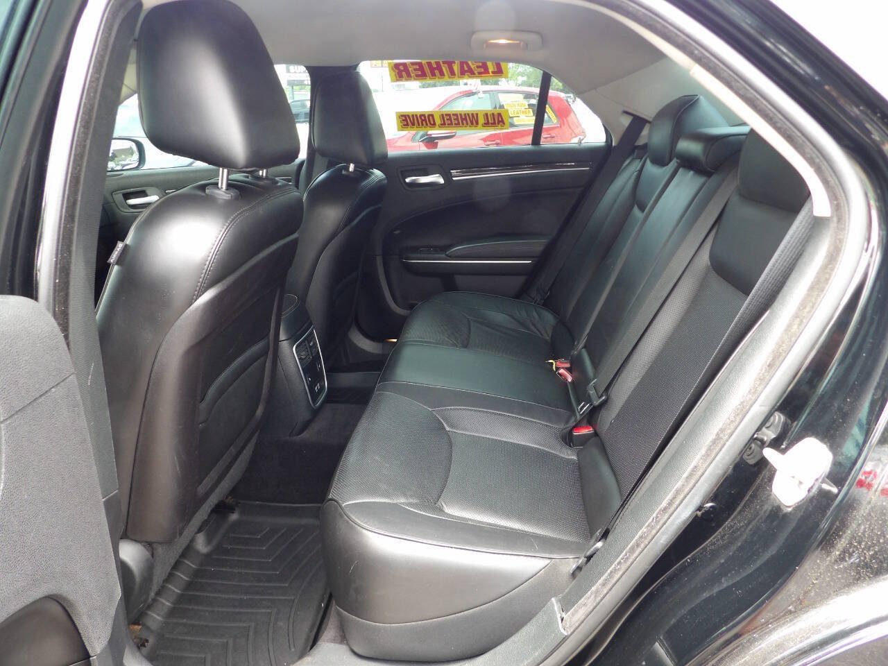 Used 2018 Chrysler 300 Limited AWD/4WD image 6