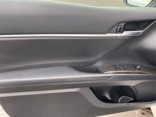 Used 2023 Toyota Camry SE image 14