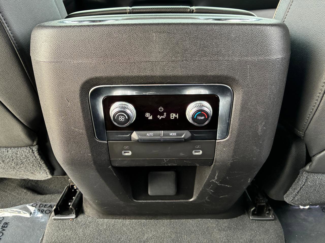 Used 2021 GMC Yukon XL SLT image 29