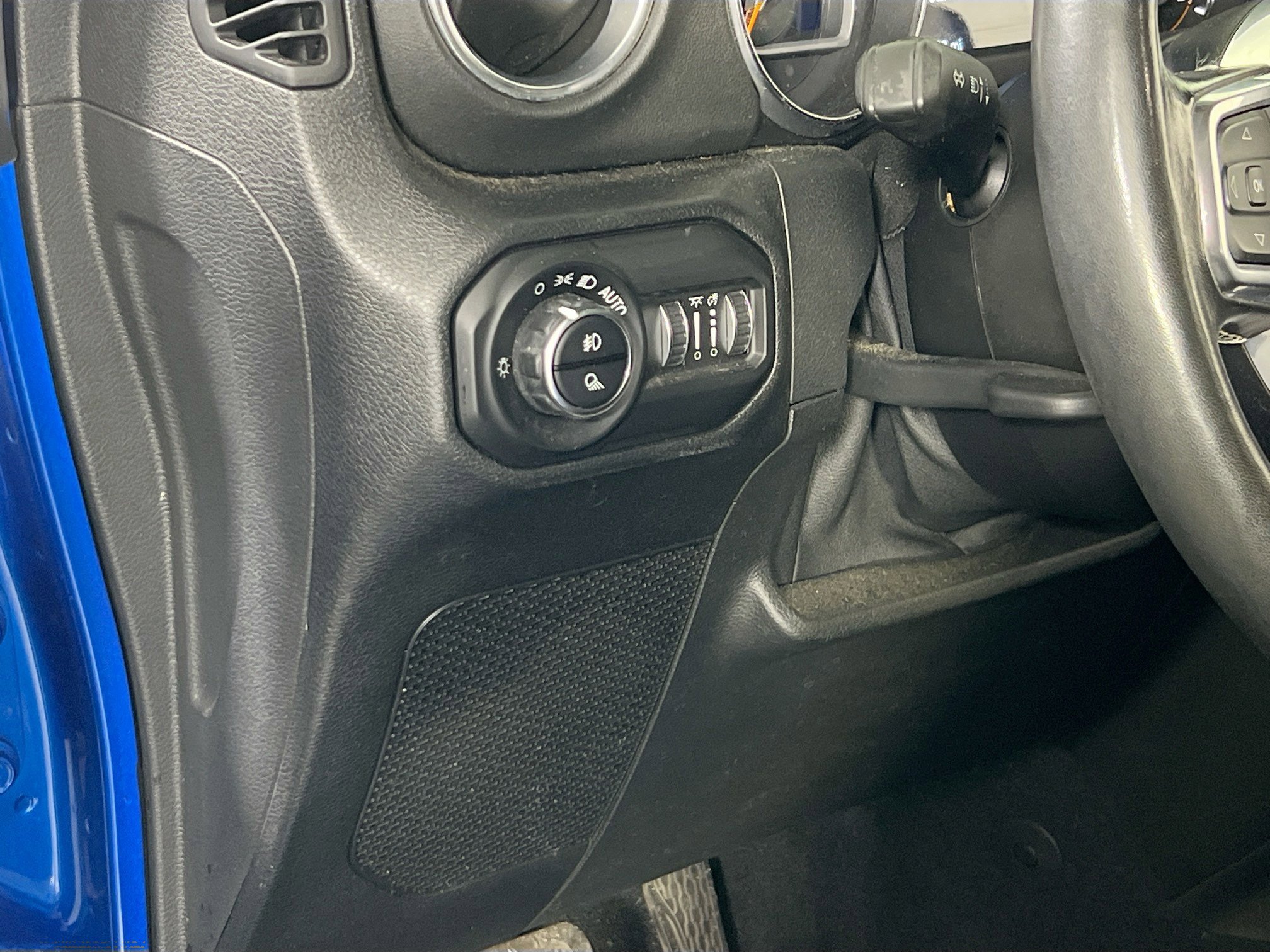 Used 2021 Jeep Gladiator Overland w/ Popular Equipment Package image 10