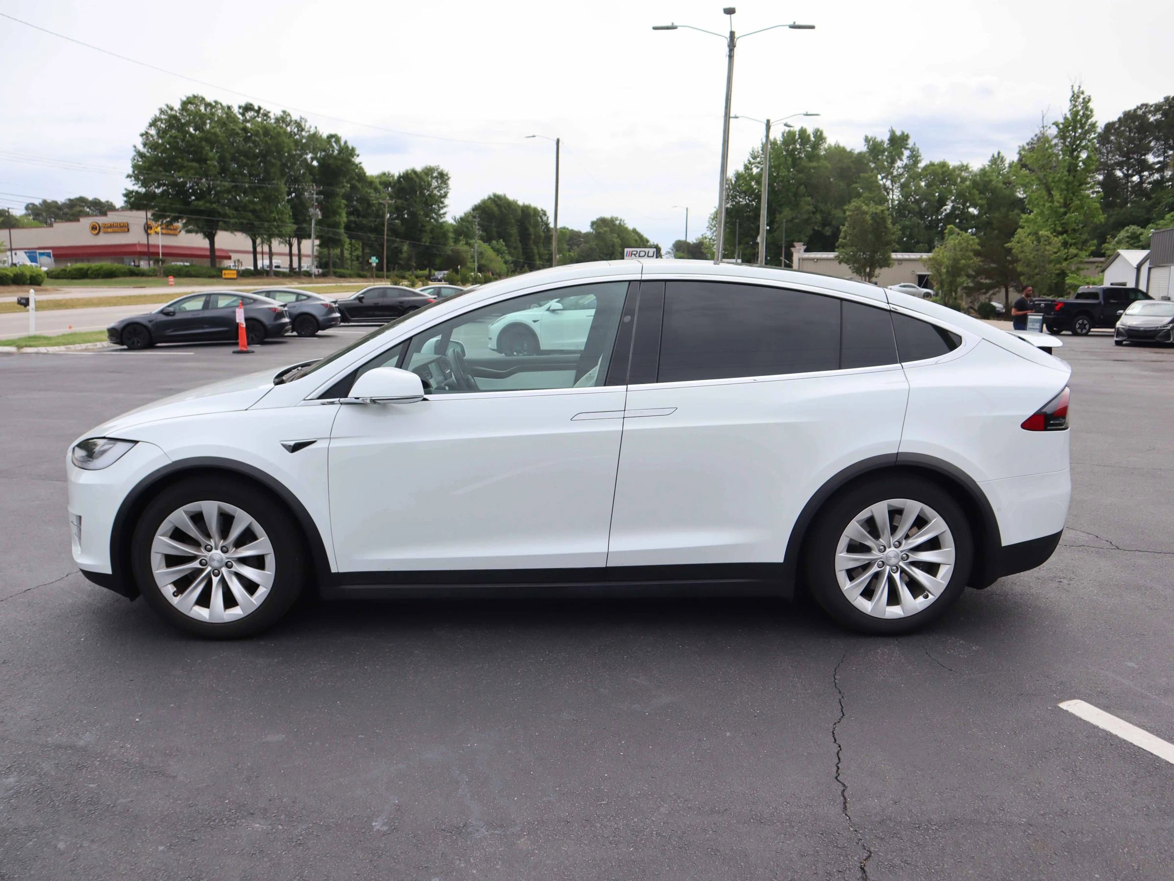 Used 2018 Tesla Model X 100D AWD/4WD image 13