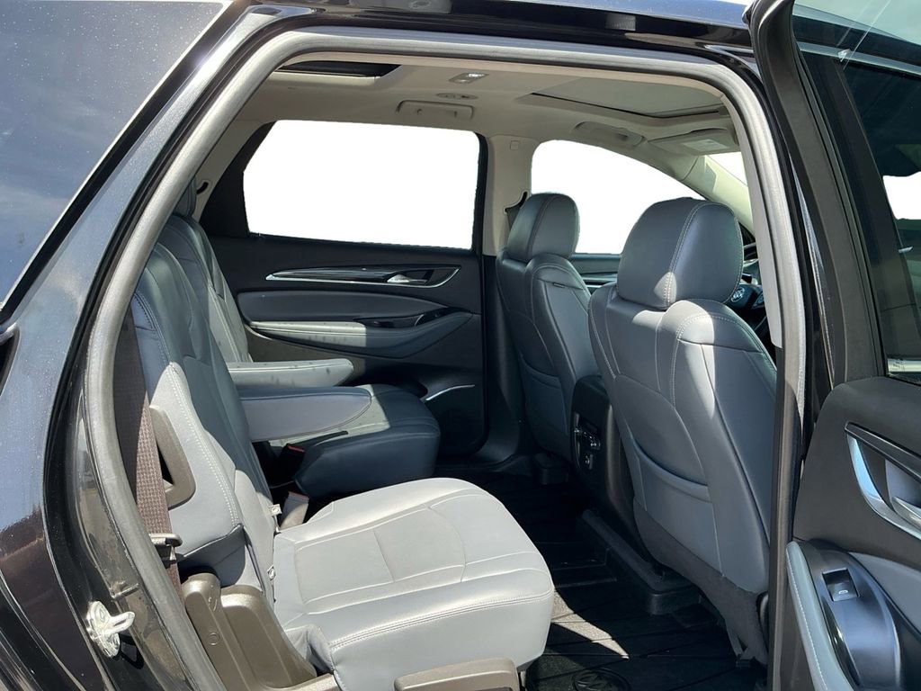 Used 2020 Buick Enclave Essence image 23