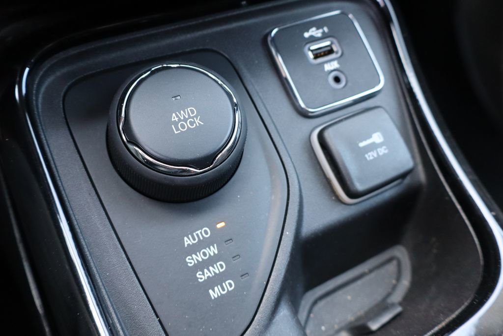 Used 2019 Jeep Compass Limited AWD/4WD image 23
