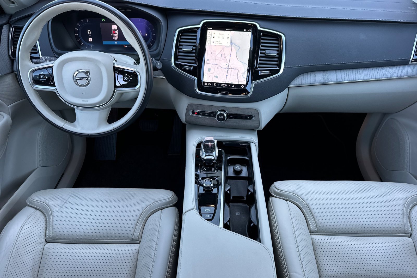 Used 2025 Volvo XC90 B6 Ultra image 14