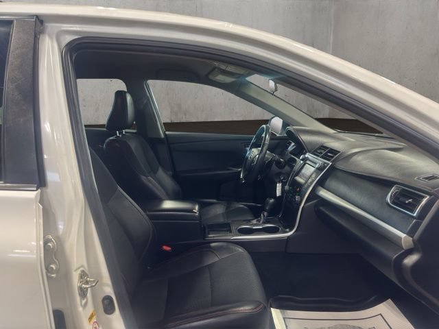 Used 2017 Toyota Camry SE FWD image 17