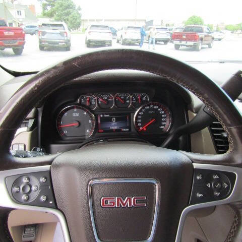 Used 2016 GMC Yukon SLT w/ Open Road Package AWD/4WD image 13