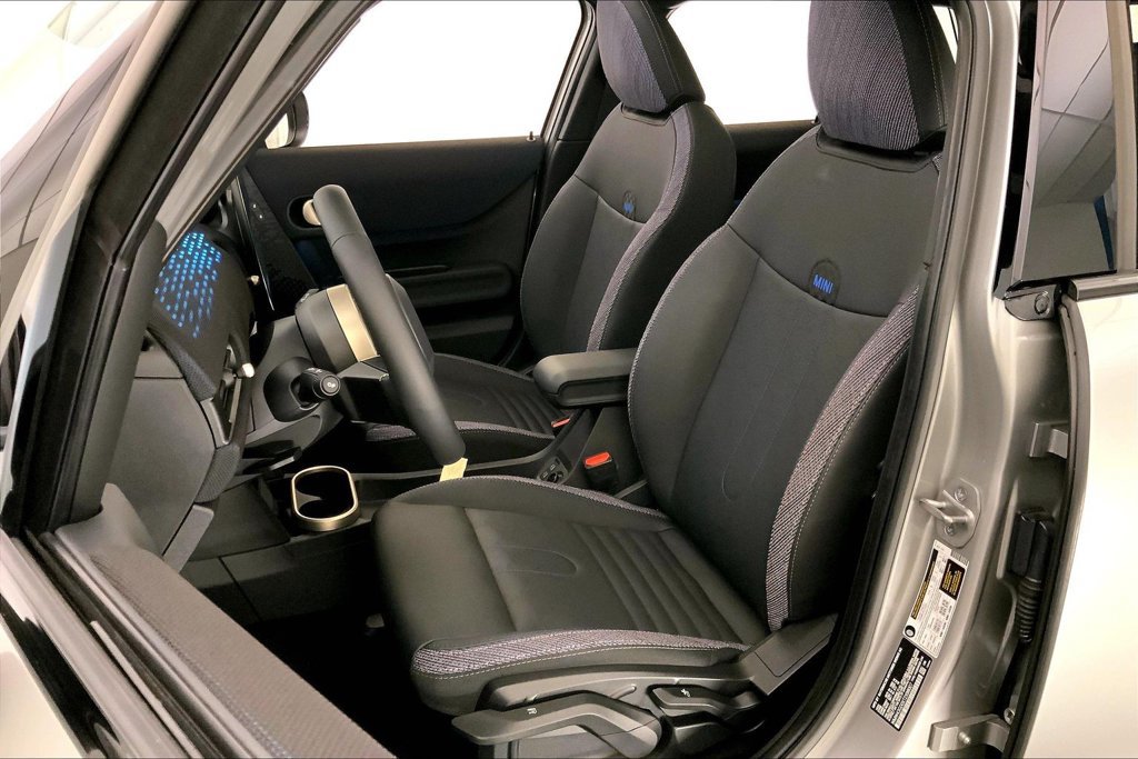 Certified 2026 MINI Cooper 4-Door Hardtop FWD image 13