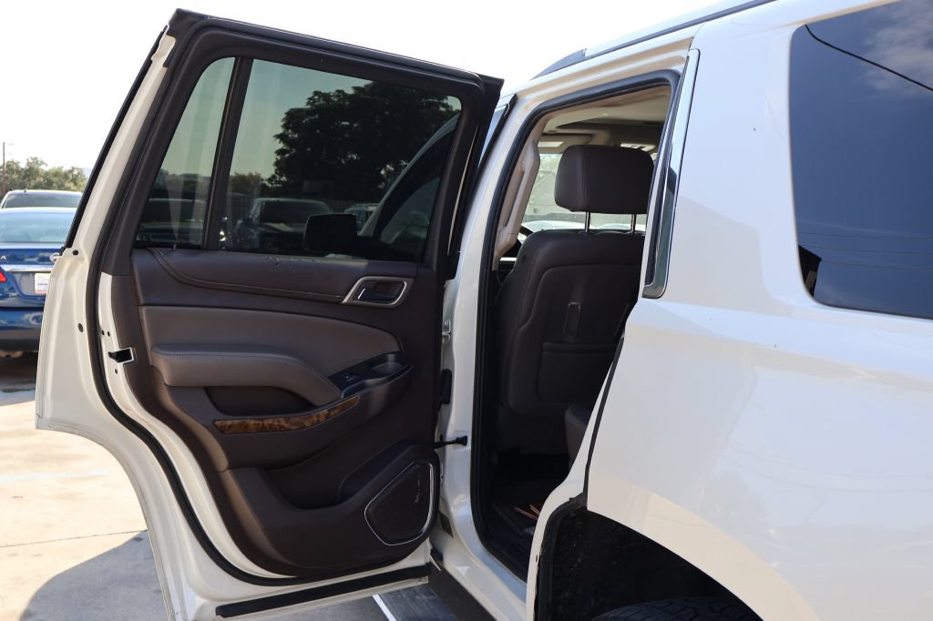 Used 2015 GMC Yukon Denali w/ Premium Package AWD/4WD image 28