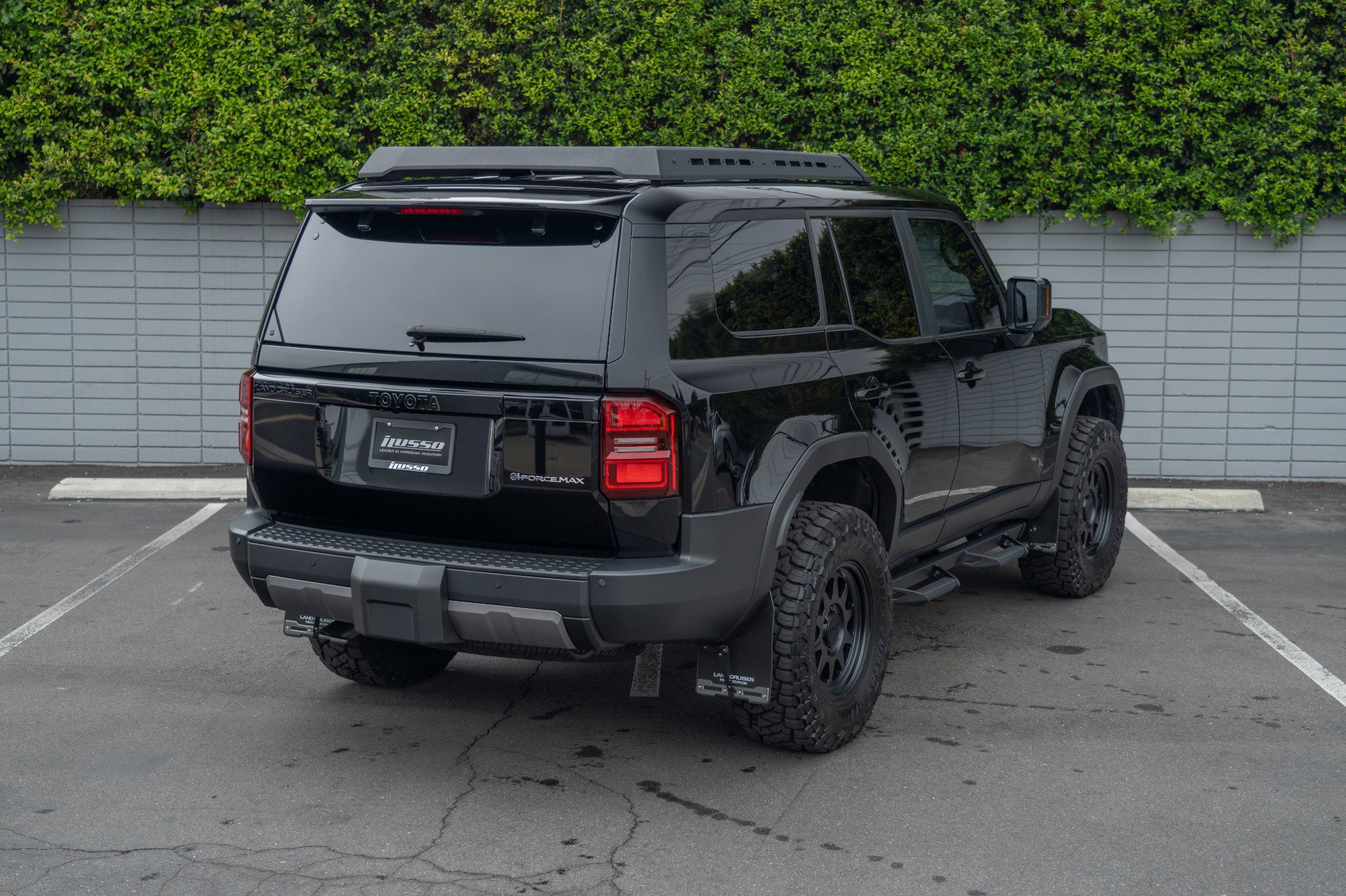 Used 2024 Toyota Land Cruiser image 3