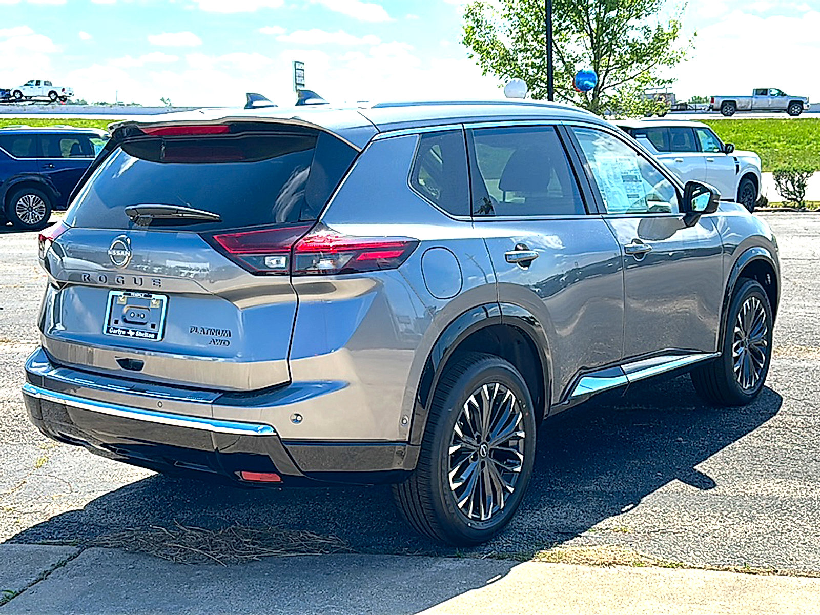 New 2026 Nissan Rogue Platinum w/ Tech Package image 8