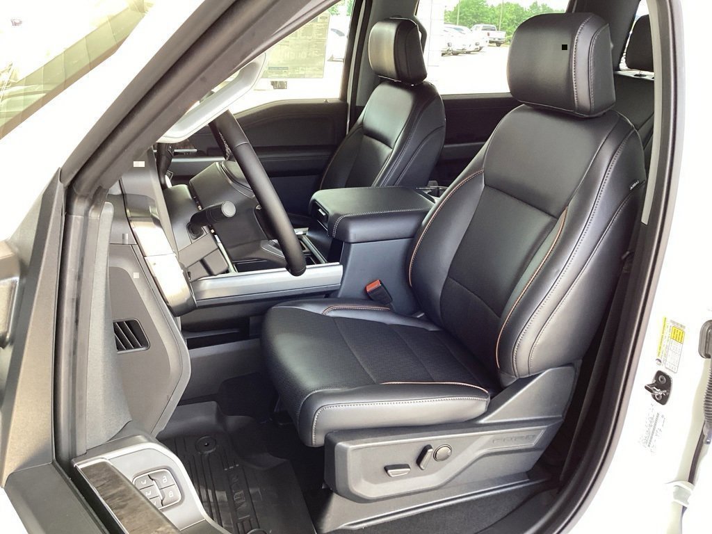 New 2025 Ford F250 Lariat w/ FX4 Off-Road Package image 25