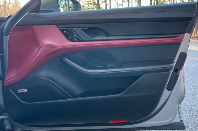 Used 2020 Porsche Taycan 4S image 18