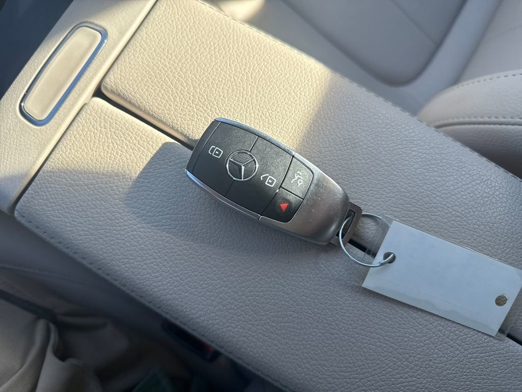 Used 2022 Mercedes-Benz CLA 250 4MATIC image 29