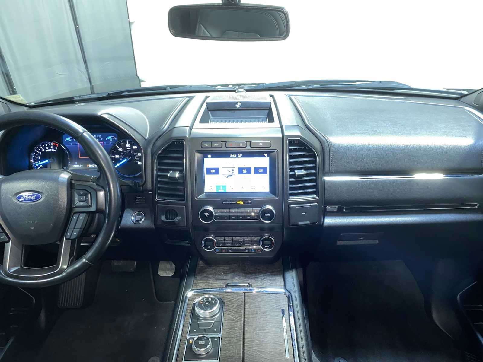 Used 2019 Ford Expedition Limited AWD/4WD image 10