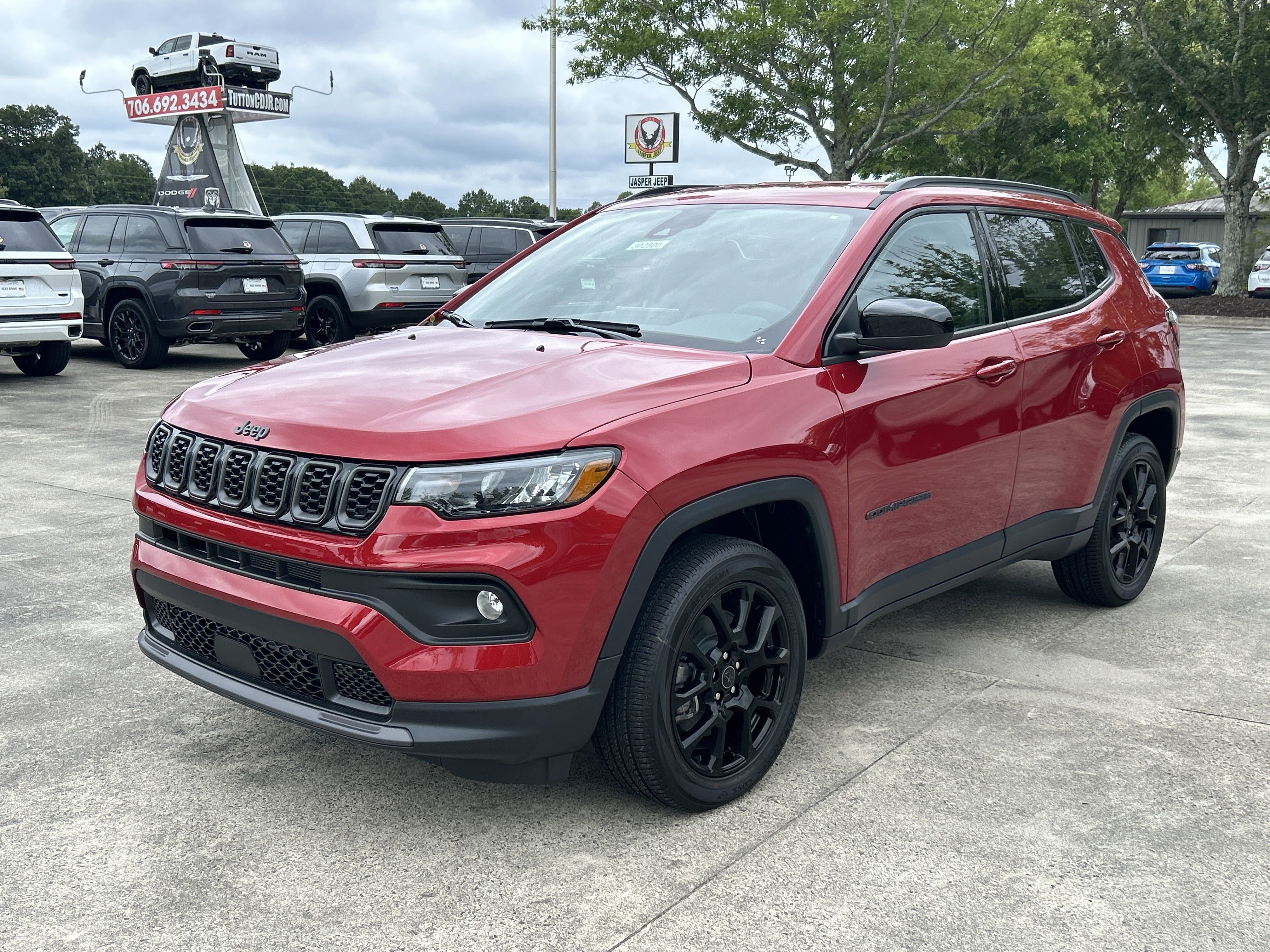 New 2025 Jeep Compass Latitude w/ Altitude Special Edition image 3