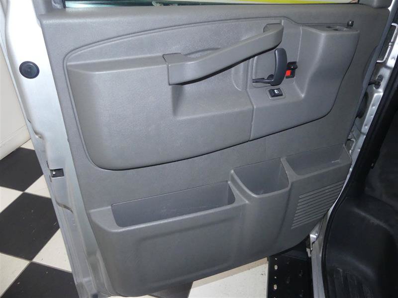 Used 2022 Chevrolet Express 3500 LS RWD image 16