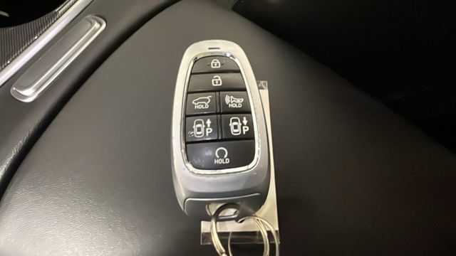 Used 2021 Hyundai Santa Fe Limited FWD image 20