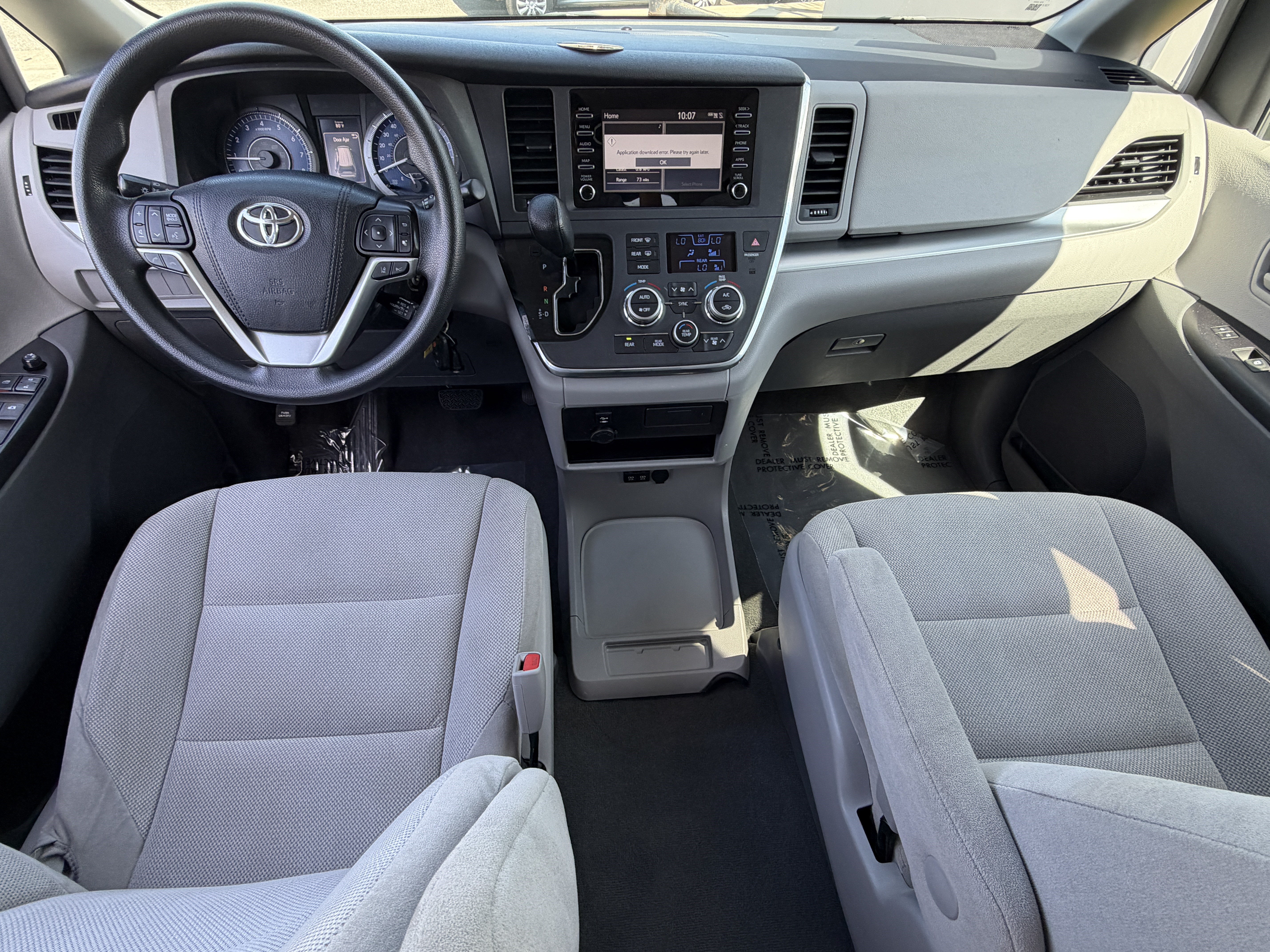 Used 2019 Toyota Sienna L FWD image 24