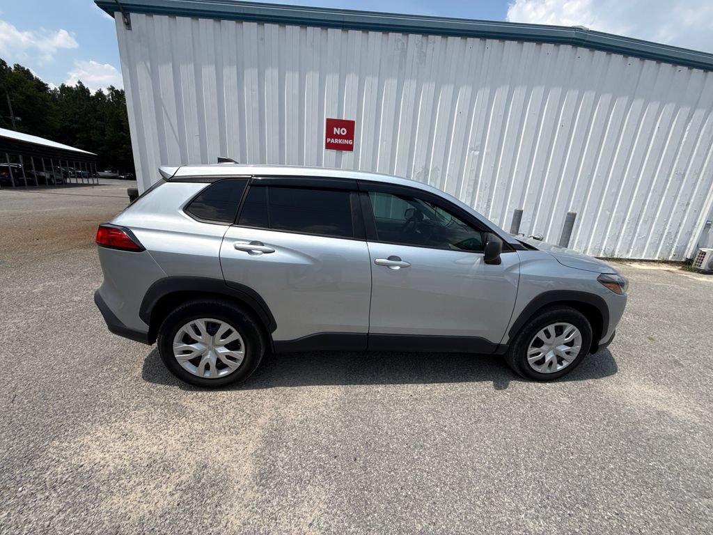 Used 2022 Toyota Corolla Cross L FWD image 9