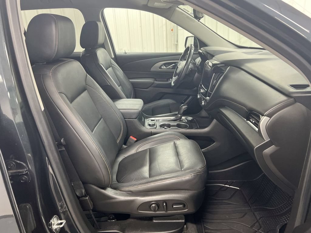 Used 2019 Chevrolet Traverse LT w/ LPO, Floor Liner Package FWD image 21