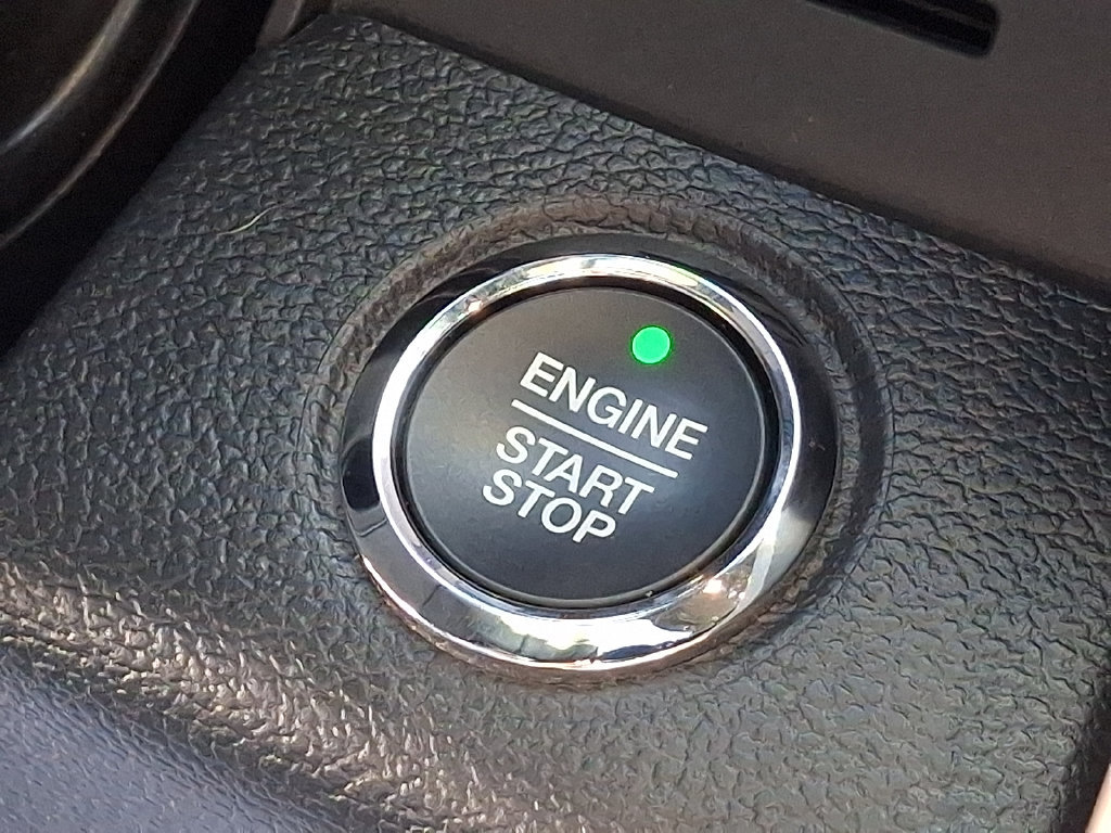 Used 2022 Ford F350 Lariat w/ Tremor Off-Road Package AWD/4WD image 25