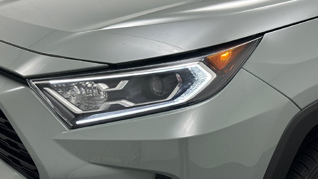 Used 2021 Toyota RAV4 XLE w/ Convenience Package AWD/4WD image 22