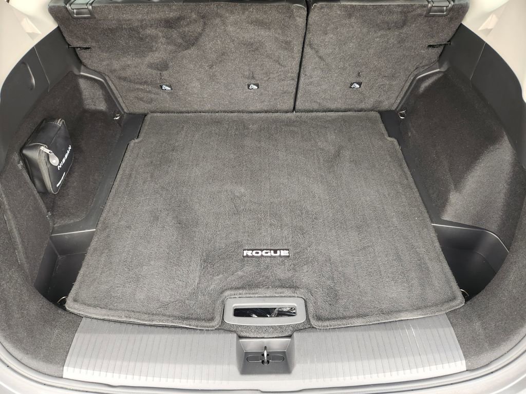 Used 2023 Nissan Rogue SV w/ SV Premium B Package image 32