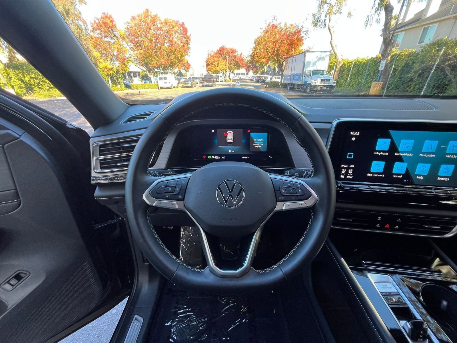 Used 2025 Volkswagen Atlas Cross Sport SE image 35