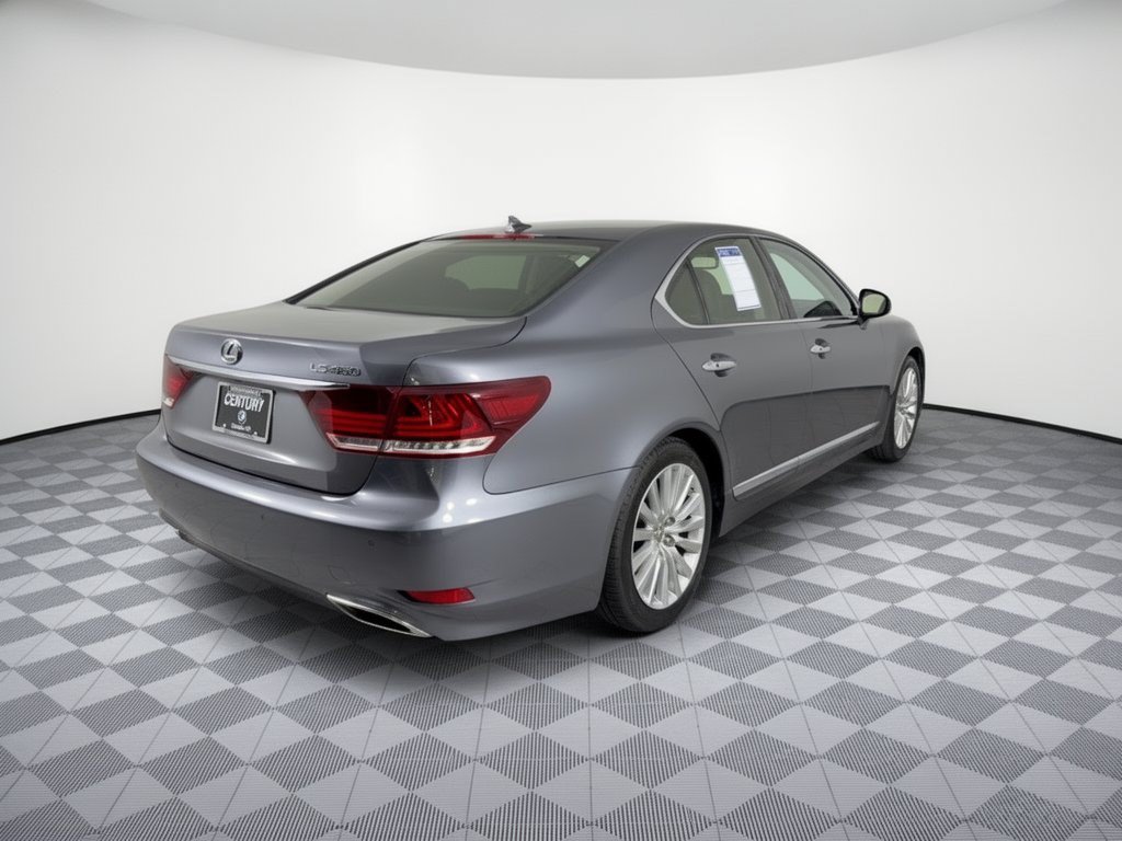 Used 2013 Lexus LS 460 w/ Comfort Pkg RWD image 9