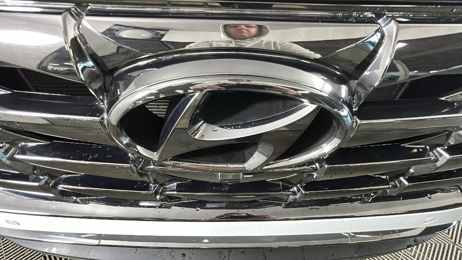 Certified 2024 Hyundai Tucson Limited AWD/4WD image 10