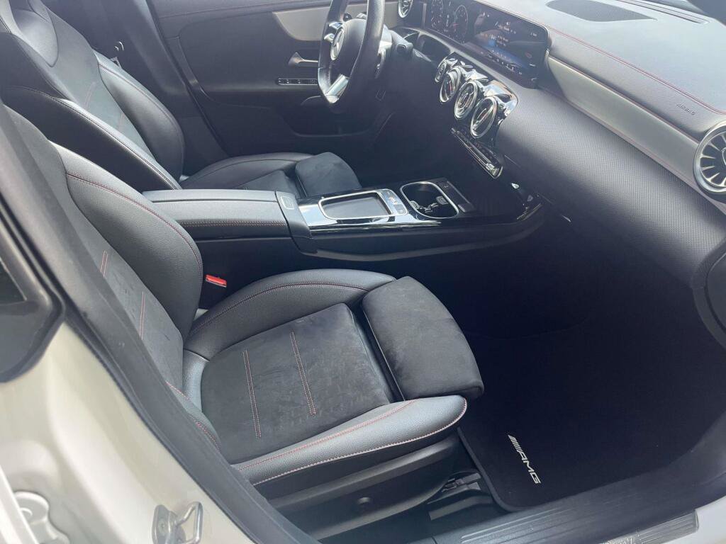 Used 2024 Mercedes-Benz CLA 250 4MATIC image 21