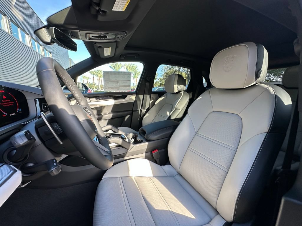 Used 2026 Porsche Cayenne S AWD/4WD image 5