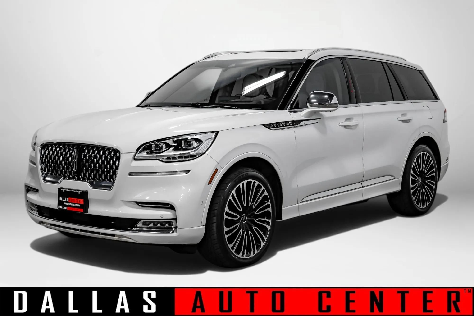 Used 2020 Lincoln Aviator Black Label w/ Dynamic Handling Package AWD/4WD image 3